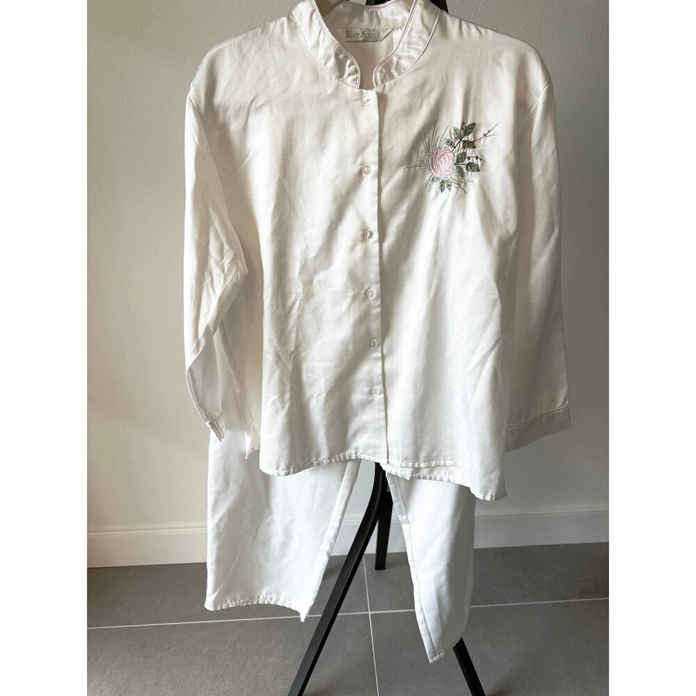 Vintage KayAnna White Matte Satin Sleep Set Embroidered Floral Details Size Med